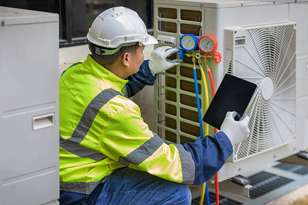 Professional Ac Installation technician working in Mazomanie, WI